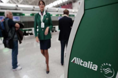 Trabajadores de Alitalia rechazan propuesta para su relanzamiento
