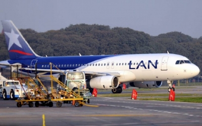 Autorizan a LAN Argentina a volar desde Aeroparque a Chile y Brasil