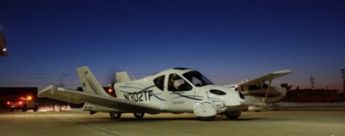 Presentan el primer coche volador que podrá utilizarse en aire y en tierra a partir de 2011