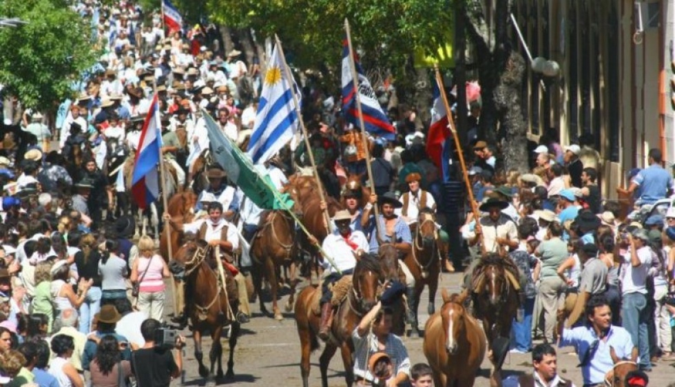 Desfile de la caballería gaucha