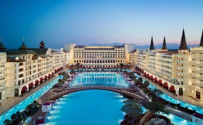 Los hoteles de Antalya, en Turquía, seducen al turismo internacional con tarifas de bajo coste.