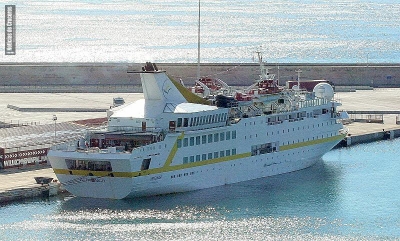 El Med Queen aún con el nombre Vistamar, en Palma de Mallorca.