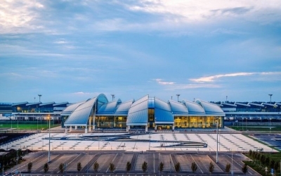 La caracteristica sobresaliente de la terminal es su techo, conformado por una serie de arcos.
