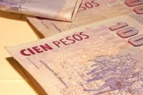 Argentina: los pasajes aéreos sólo en pesos. ¿Se viene el dólar turístico?