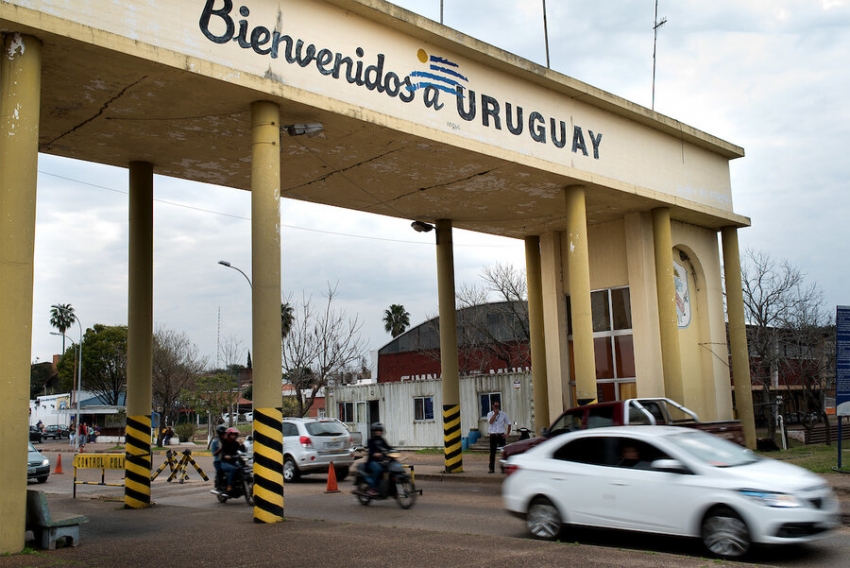 Uruguay volverá a licitar su sistema de control migratorio