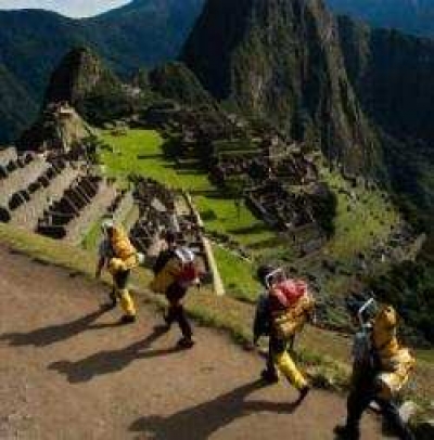 Defiende Promperú límite de capacidad de acceso a Machu Picchu ante protestas de turistas