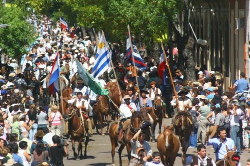 La Patria Gaucha ya atrae a turistas extra regionales. Toda Tacuarembó se pone sus mejores prendas