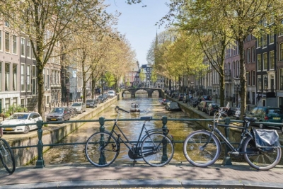 Ámsterdam prohíbe nuevos comercios en el centro