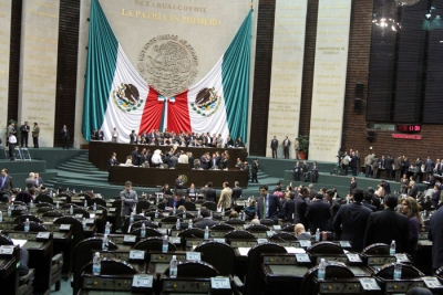 Menudo alboroto (y alerta) crea la reforma a la Ley de Aviación Civil en México