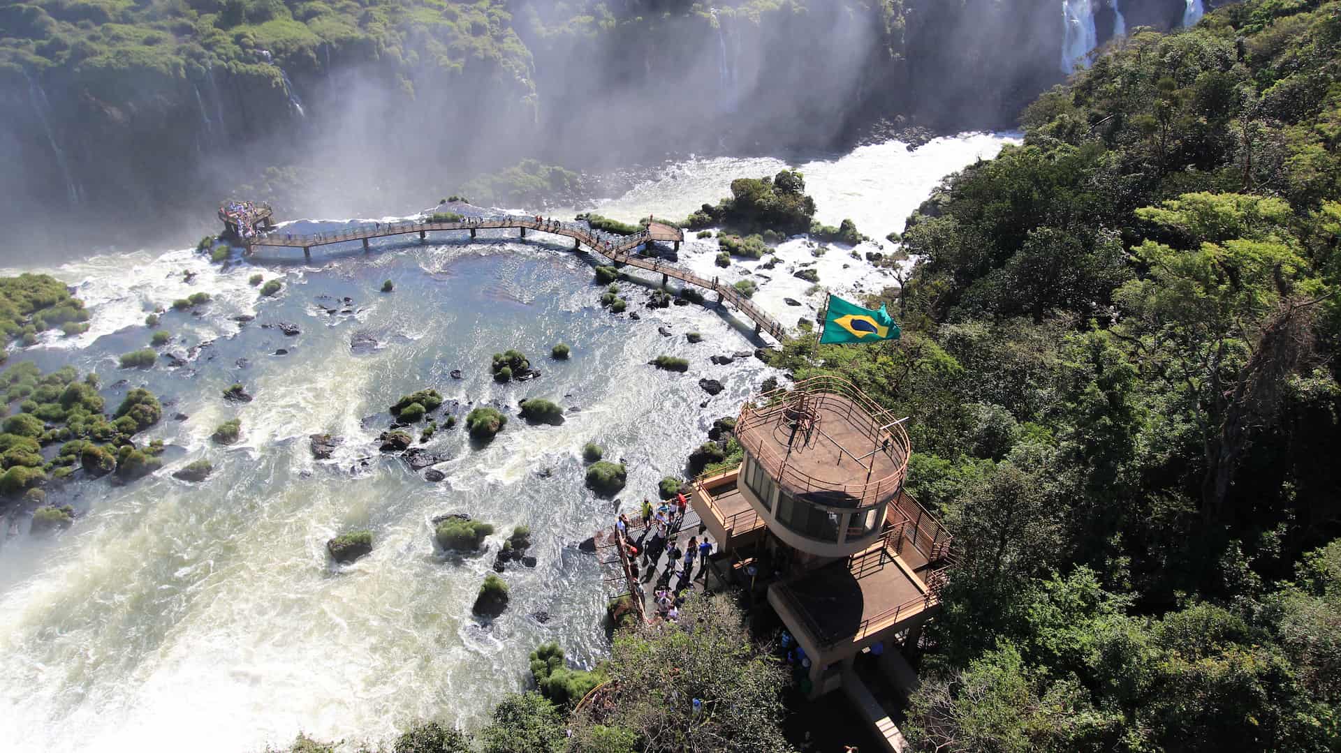 Cataratas_elevador_e_passarela_BrasilPlanet_6ae38.jpg