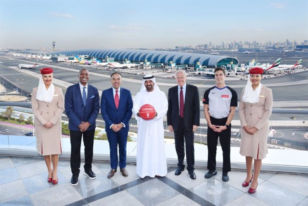 Emirates, nombrada aerolínea oficial de la NBA y patrocinadora de su torneo copero