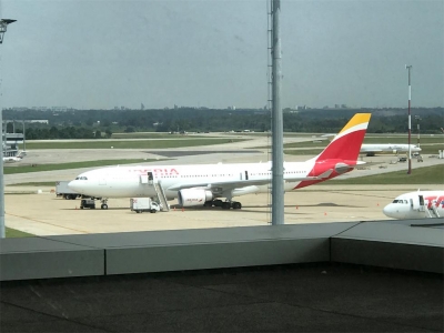 Iberia tendr&iacute;a combustible para vuelos de domingo y lunes desde Carrasco