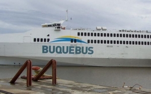 Catamarán de la flota de Buquebus.