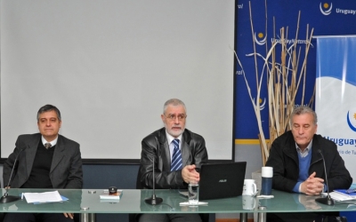 Gonzalo Blasina, INACAL; Benjam&iacute;n Liberoff, subsecretario de Turismo; Carlos Faggeti, Director Nacional de Turismo.
