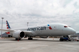 American Airlines disminuir&aacute; vuelos a Santiago