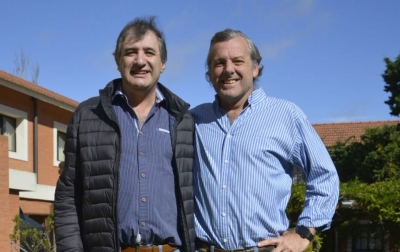 El ex Presidente de la Asociaci&oacute;n, Jos&eacute; Garrido y el nuevo Presidente, Gast&oacute;n Solari Loudet.