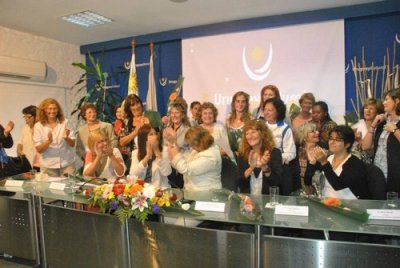Uruguay: reconocen a mujeres del turismo y deporte