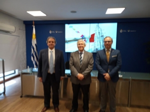 Subsecretario de Turismo, Remo Monzeglio; Ministro de Turismo, Tabaré Viera; Director Técnico del INE, Diego Aboal.