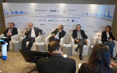 Oleg Barabanov, Club Valdai; Evgeny Andrachnikov, Sukhoi-United Aircraft Corp de Rusia; Gerardo L. Bleier, RBTH (Russia Beyond The Headlines); Pablo Potenze, Gaceta Aeron&aacute;utica; Elena Novikova, RBTH.