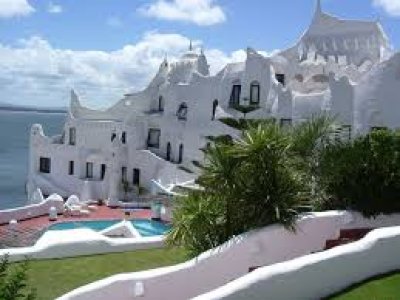 Uruguay: cayeron ingresos por turismo en enero