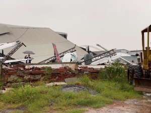 Paraguay : derrumbe de hangar en el Silvio Pettirossi da&ntilde;a a alrededor de 15 aeronaves
