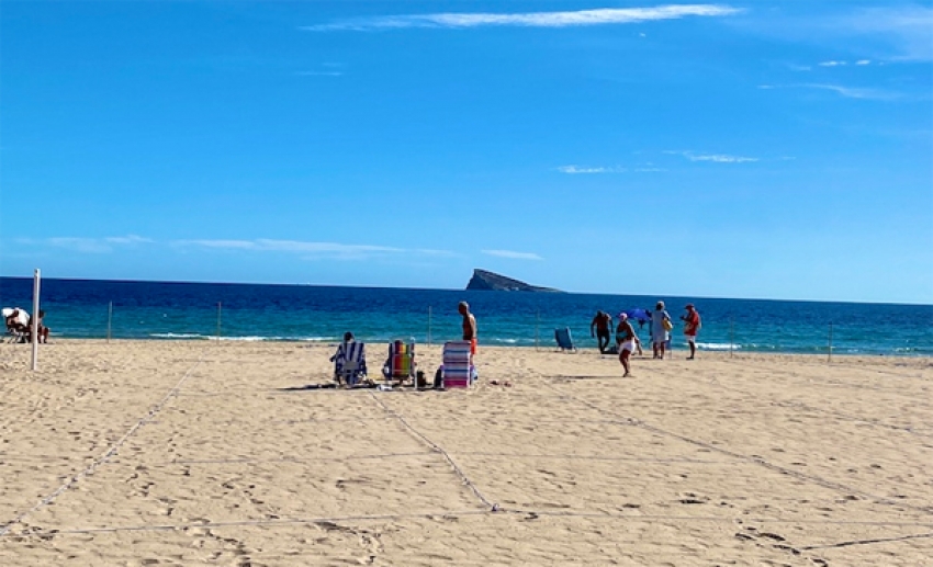 Espa&ntilde;a, Benidorm: m&aacute;s cierres de hoteles, disponibles menos del 10% de camas