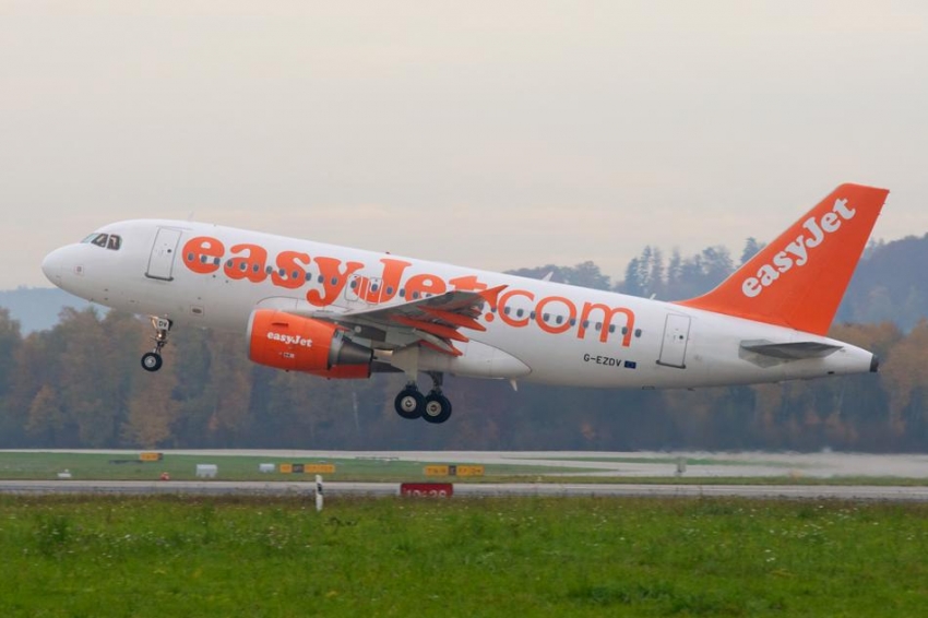easyJet podr&iacute;a cerrar la mitad de sus bases en Londres