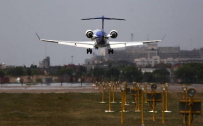 Paro sorpresivo en Aerol&iacute;neas y Austral
