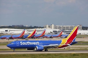 Southwest y American ampl&iacute;an hasta abril las cancelaciones de los Max