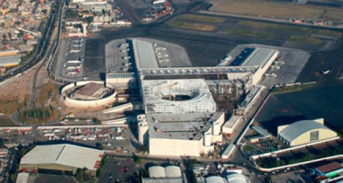 Ciudad de M&eacute;xico estudia construir un segundo aeropuerto