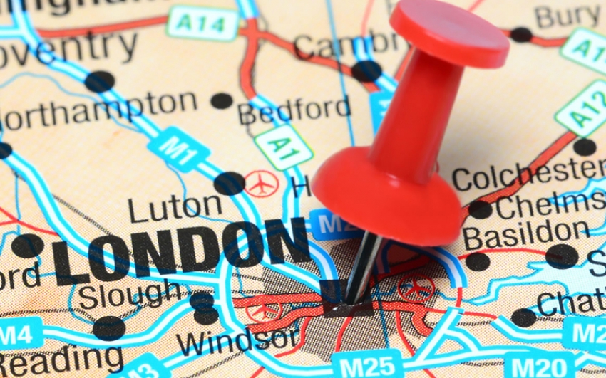 Reino Unido retrasa un mes reapertura total