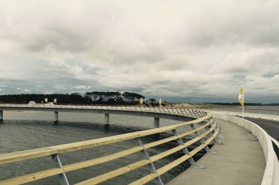 La lluvia bautizó el Puente de la Laguna Garzón