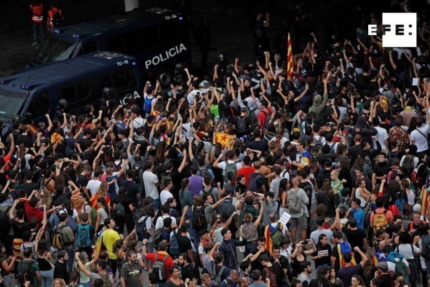 Las protestas independentistas colapsan los accesos al aeropuerto de El Prat