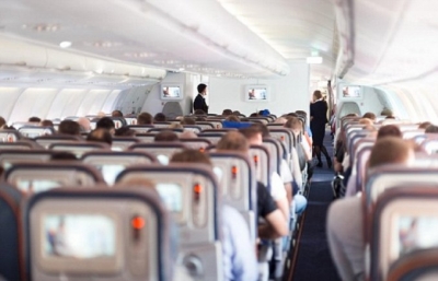 Las grandes aerol&iacute;neas piensan en una clase inferior a la turista