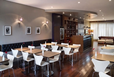 El desayunador y bar de Palermo Suites