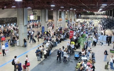 Brasil: baja del d&oacute;lar favorece turismo emisivo e importaci&oacute;n