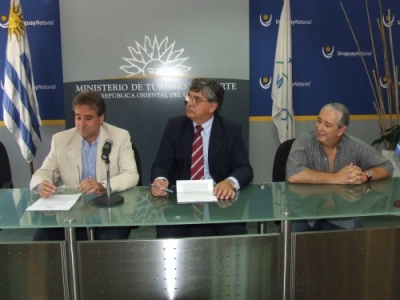 Carrera de Periodismo Tur&iacute;stico fue lanzada en Montevideo