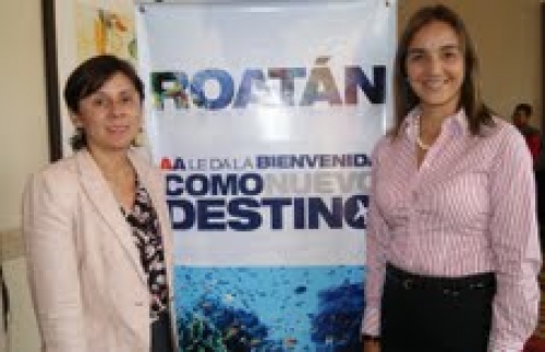 La ministra hondure&ntilde;a anuncia un vuelo directo Miami&ndash;Roat&aacute;n