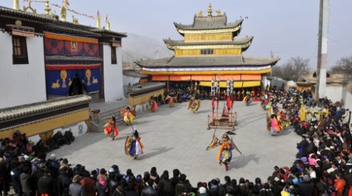 Ceremonia religiosa en el monasterio de Tongren, en la provincia de Qinghai (Foto: AP)