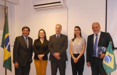  Fernando Cattivelli, Camurbra; Fabiana Mello, &Aacute;rea Comercial de la Embajada; Alfredo Andrade Fr&oacute;es, UBRAFE; Luciana Melchert, &Aacute;rea Comercial de la Embajada; Miguel Vieytes, Representante Comercial de Gol.
