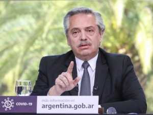 Alberto Fern&aacute;ndez editorializa dirigi&eacute;ndose al pueblo y gobierno uruguayo