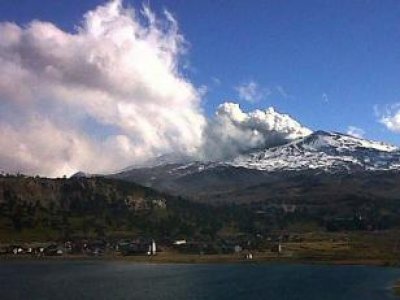         Volc&aacute;n Copahue (T&eacute;lam)
