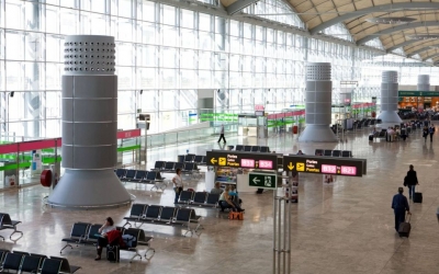 Los aeropuertos espa&ntilde;oles estrenan el wifi gratuito, sin publicidad y de alta velocidad