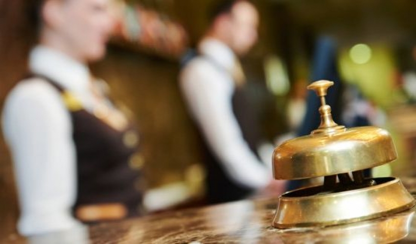 Espa&ntilde;a: los trabajadores del sector tur&iacute;stico cobran un 17,4% menos que la media