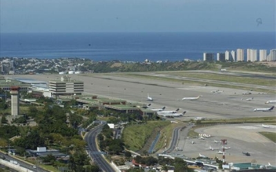 Aerol&iacute;neas se van en masa de Venezuela