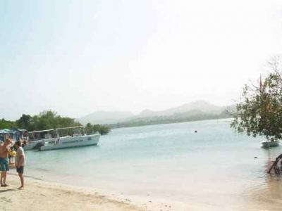 Nuevo puerto de cruceros en Bah&iacute;a de Maim&oacute;n