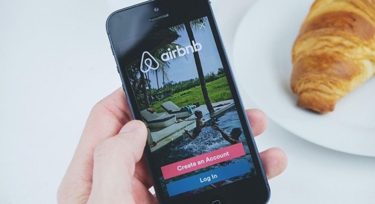 Pol&eacute;mica en Rep&uacute;blica Dominicana: la regulaci&oacute;n de Airbnb, a una firma de aprobarse