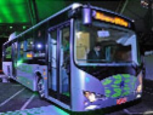 Presidente Mujica acompa&ntilde;&oacute; lanzamiento de nuevo transporte el&eacute;ctrico de Buquebus