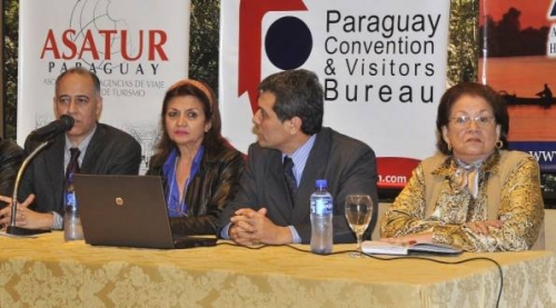 Gustavo Riego, titular del PC&amp;VB; María Angélica de Hollanda, presidenta de Asatur; César Campuzano, presidente de AIHPY; Petrona Campuzano, titular de AAVIP.