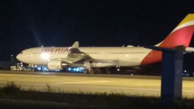 Video del aterrizaje de emergencia de Iberia en Fortaleza con pasajeros uruguayos